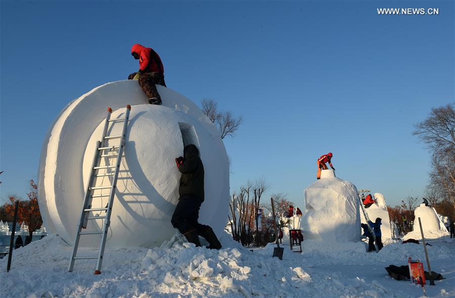 CHINA-HARBIN-SNOW SCULPTURE (CN)