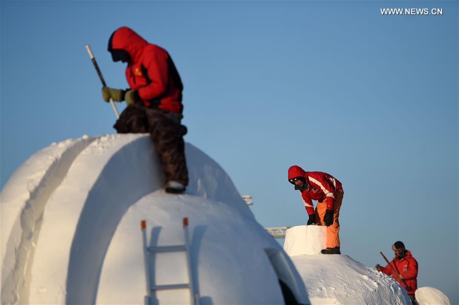 CHINA-HARBIN-SNOW SCULPTURE (CN)