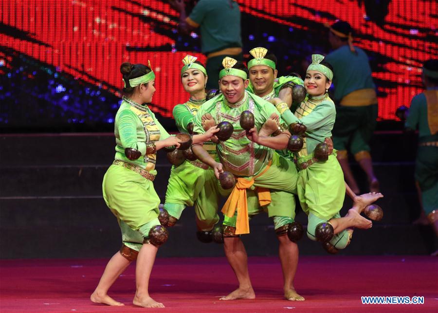 Cambodian artists perform traditional dance in Phnom Penh, Cambodia, on Jan. 21, 2016.