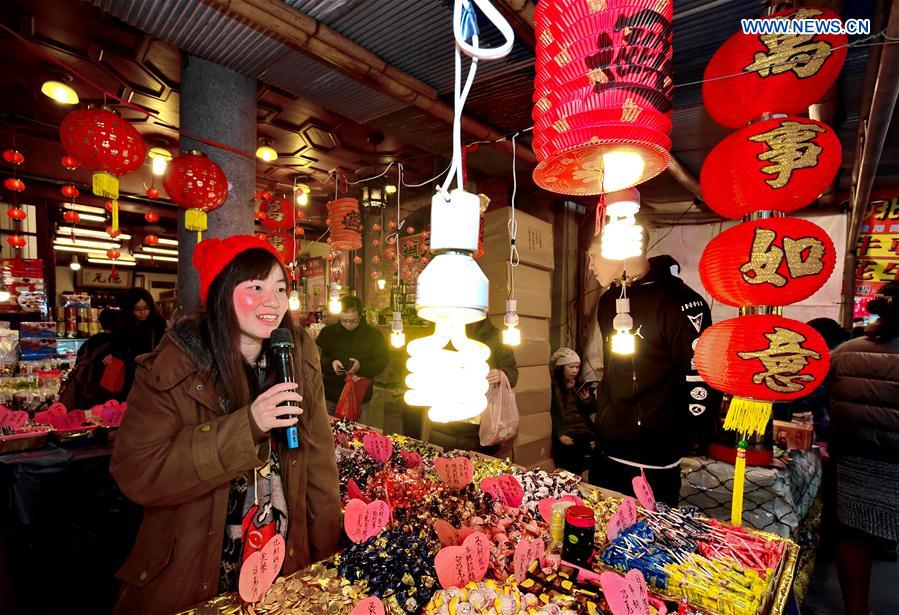 CHINA-TAIWAN-SPRING FESTIVAL-SHOPPING (CN)