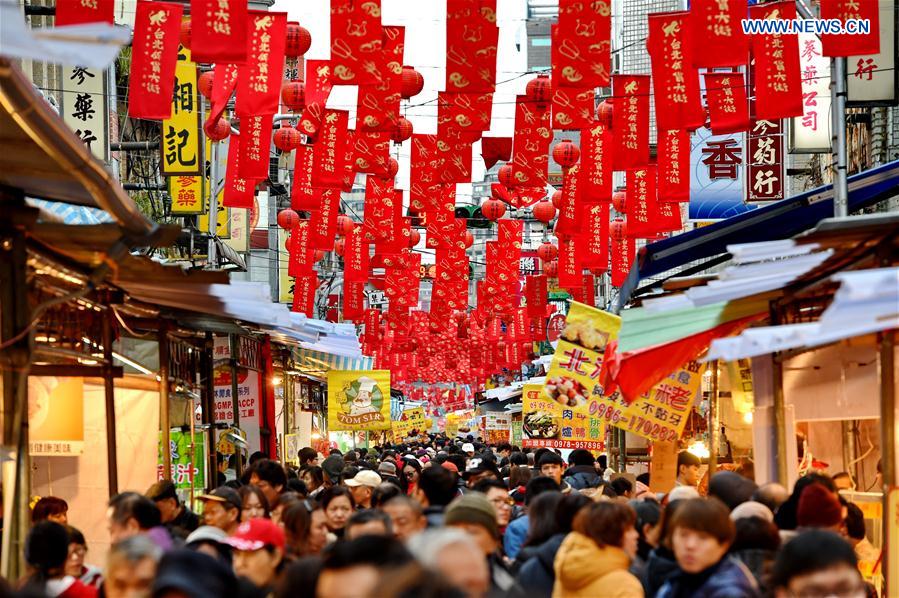 CHINA-TAIWAN-SPRING FESTIVAL-SHOPPING (CN)