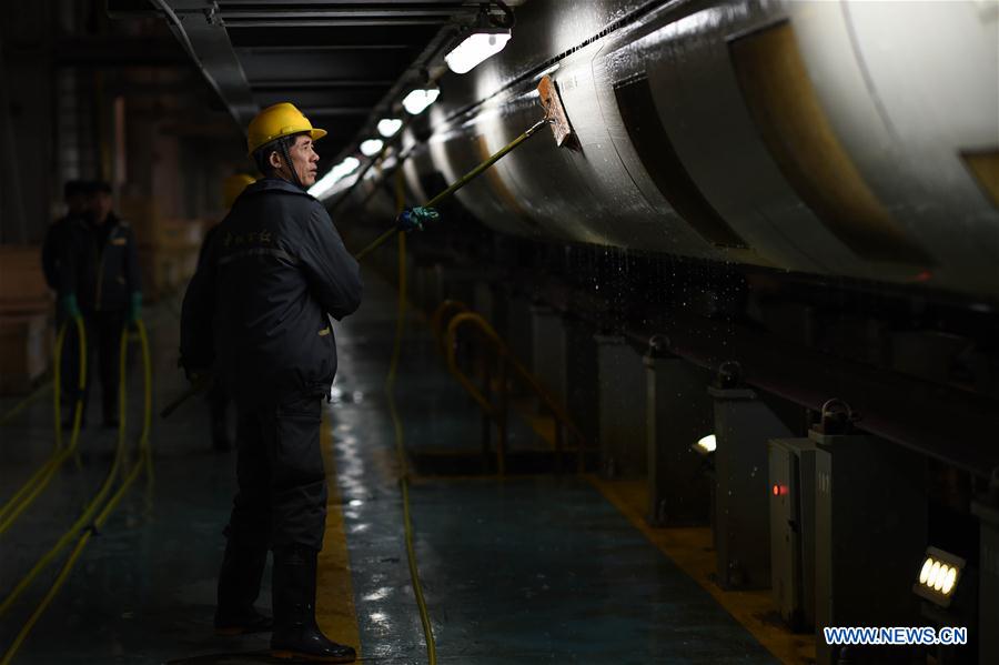 CHINA-CHANGSHA-TRAIN MAINTENANCE-TRAVEL RUSH (CN)