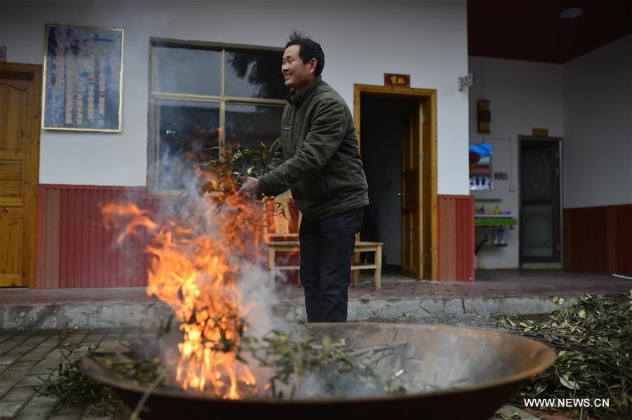 CHINA-JIANGXI-SPRING FESTIVAL-TRADITIONAL SNACK (CN) 