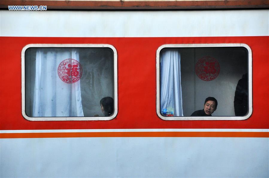 #CHINA-GUIZHOU-BIJIE-TRAVEL RUSH (CN)