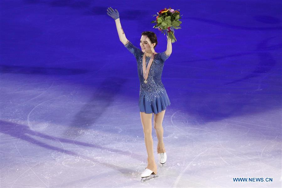  BRATISLAVA, Jan. 30, 2016 (Xinhua) -- Gold medalist Evgenia Medvedeva of Russia waves during the award ceremony after winning the ladies free program at the 79th European Figure Skating Championships in Bratislava, capital of Slovakia, on Jan. 29, 2016. (Xinhua/Andrej Klizan) 