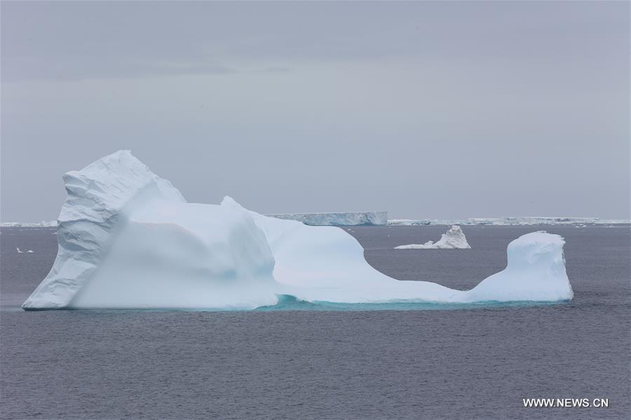 Photo taken from Chinese icebreaker 'Xuelong', meaning Snow Dragon, shows an iceberg near the Antarctic Peninsula, on Dec. 28, 2015. (Xinhua/Zhu Jichai)