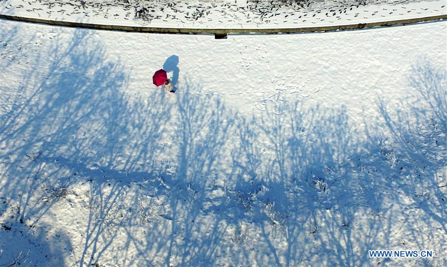 Photo taken on Feb. 2, 2016 shows the Lingfeng scenic spot after a snowfall in Anji County, east China's Zhejiang Province. A snowfall hit the county from Jan. 31. 