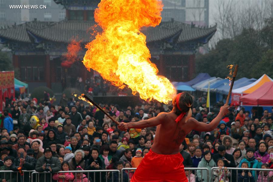 #CHINA-HENAN-SPRING FESTIVAL-TEMPLE FAIR (CN)