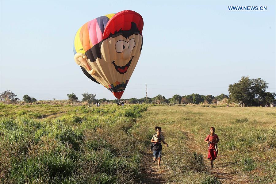 PHILIPPINES-PAMPANGA-HOT AIR BALLOON FESTIVAL