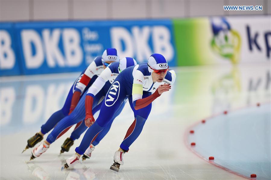 Team members of Russia compete during the ladies team pursuit event at ISU world single distances speed skating championships in Kolomna, Russia, on Feb. 13, 2016. 