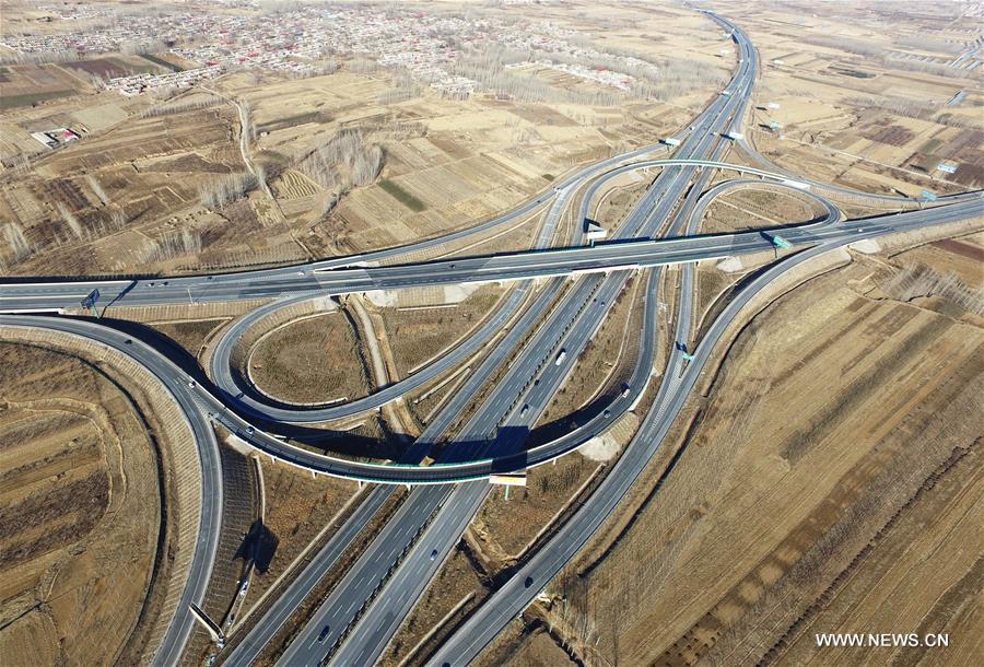 So far, a total of 6,333 kilometers highway have been paved in Hebei province and the highway linking Zhangjiakou and Chengde was also open to traffic. 