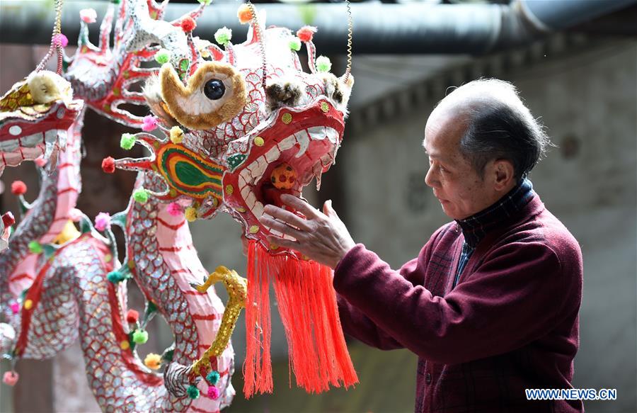 CHINA-GUANGXI-BINYANG-PAOLONG HANDICRAFTSMAN(CN)