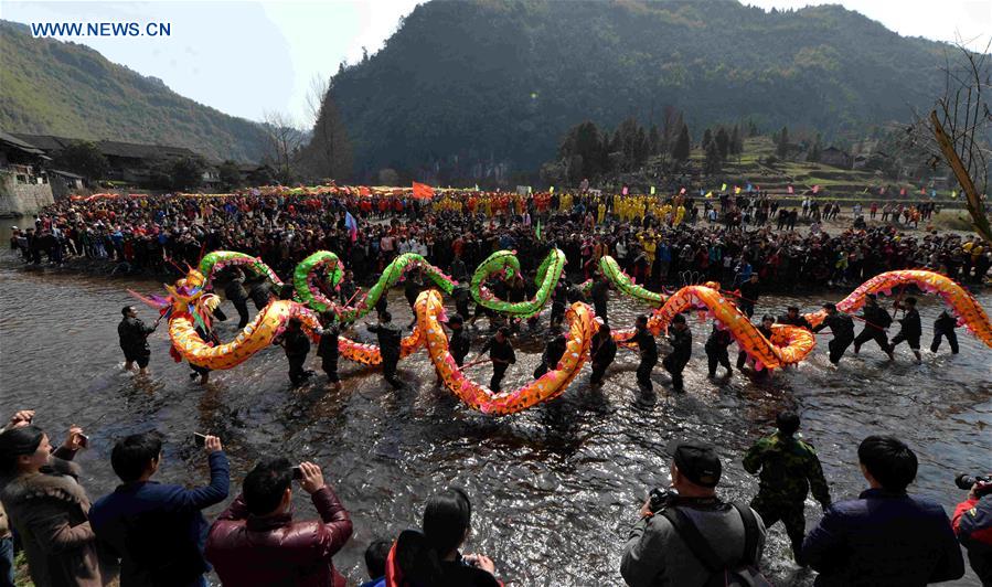 #CHINA-GUIZHOU-TONGREN-DRAGON DANCE (CN) 