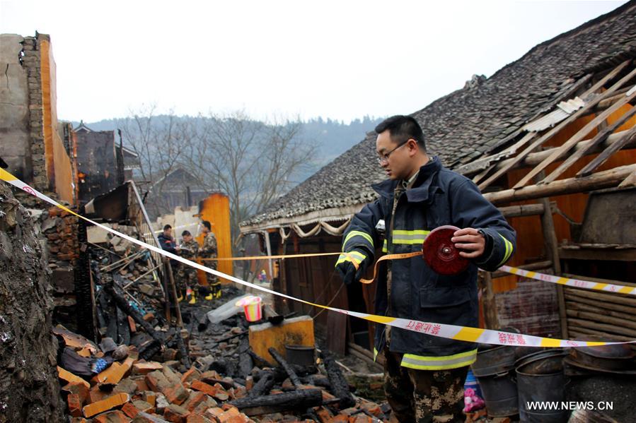 A fire broke out Saturday evening in the village, affecting 120 people and damaging more than 60 houses