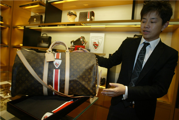 Brighter future seen for China's luxury goods industry (2) - People's Daily  Online