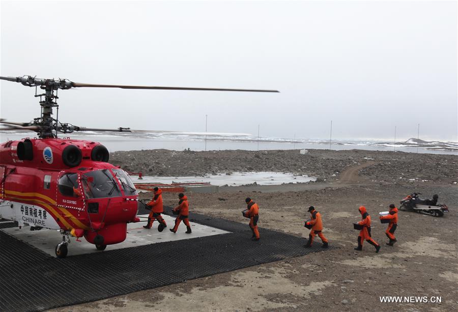 Xuelong went to Australia's Davis research station to help carry two researchers and goods and materials left by a stranded Australian icebreaker