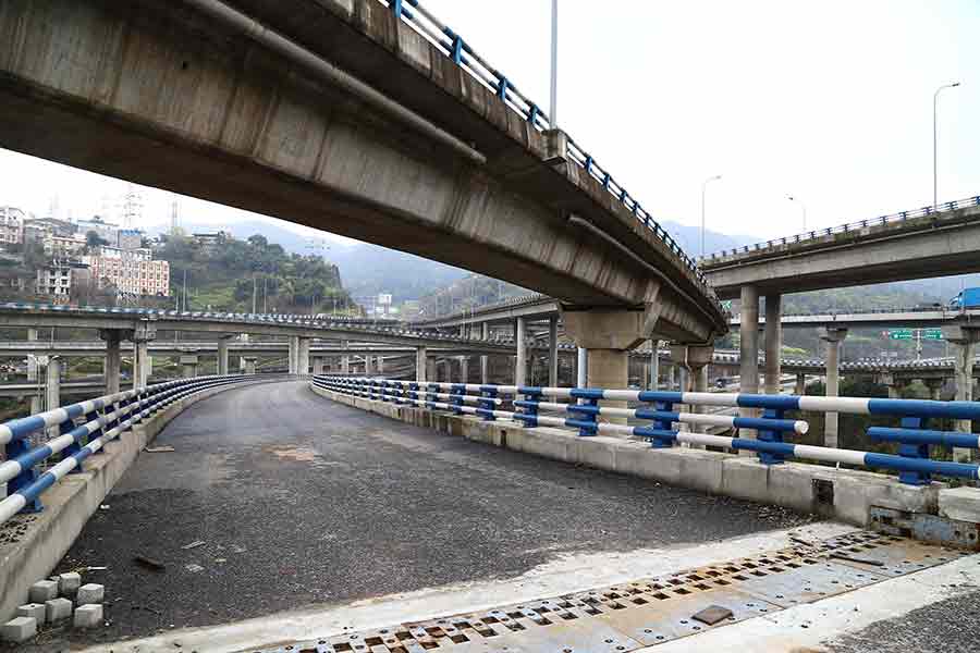 A five-level cloverleaf with 15 ramps is erected in the downtown area of Southwest China's Chongqing, March 10, 2016.