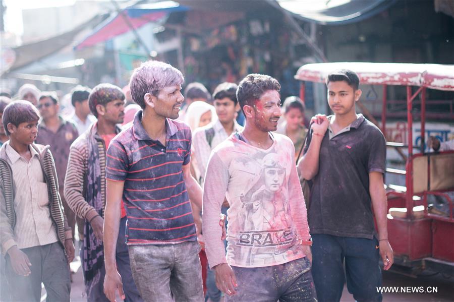 INDIA-VRINDAVAN-HOLI-STREET CELEBRATION