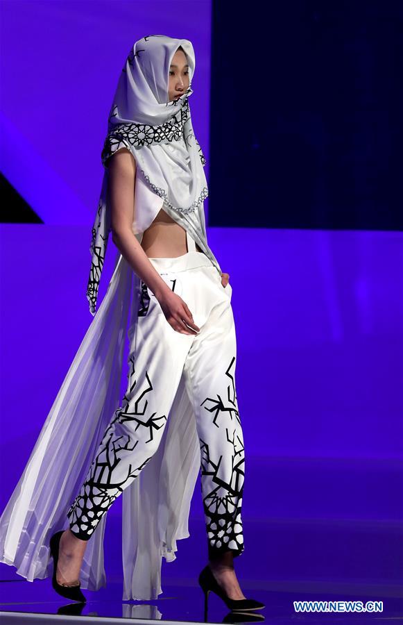 CHINA-BEIJING-FASHION WEEK(CN)
