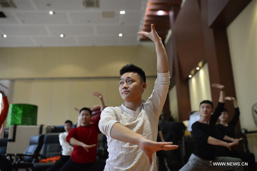 CHINA-JIANGXI-FUZHOU-TANG XIANZU-DRAMA-REHEARSAL (CN)