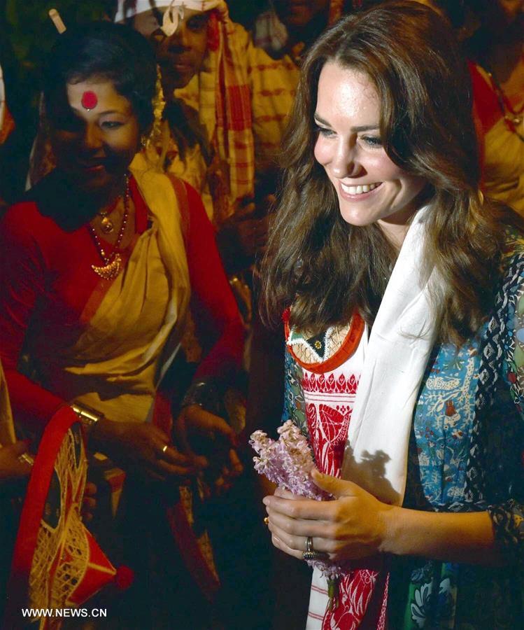 INDIA-ASSAM-PRINCE WILLIAM AND KATE-ROYAL TOUR-TRADITIONAL DANCE