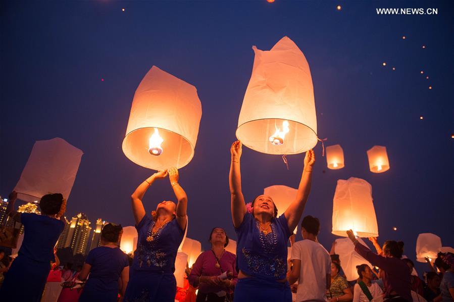 CHINA-YUNNAN-JINGHONG-SKY LANTERN (CN)