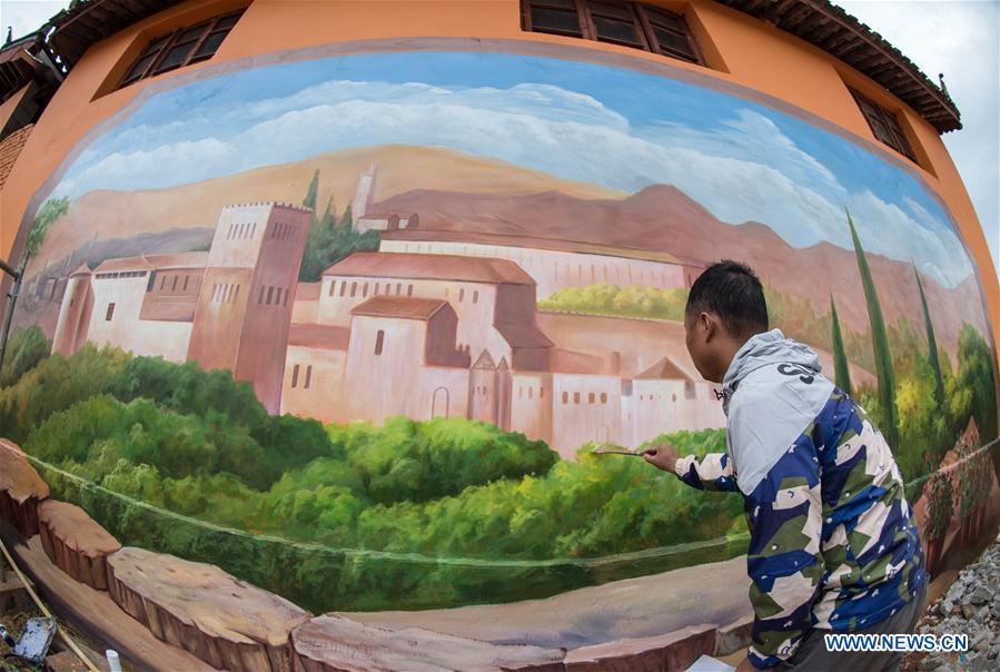 CHINA-YUNNAN-LIJIANG-JINLONG VILLAGE-COLOURFUL HOUSES(CN)