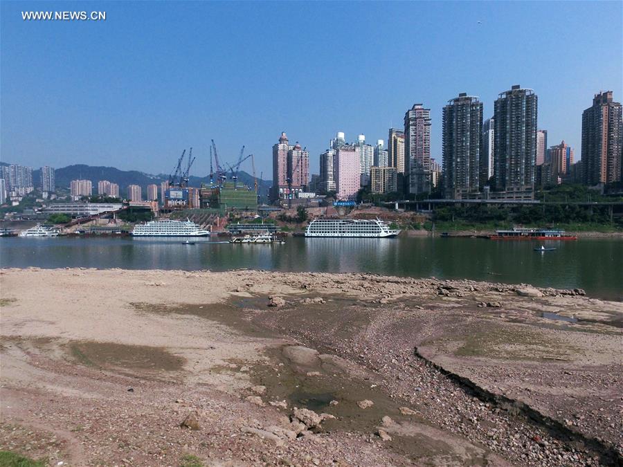 CHINA-CHONGQING-RIVERBEDS-EXPOSED (CN)