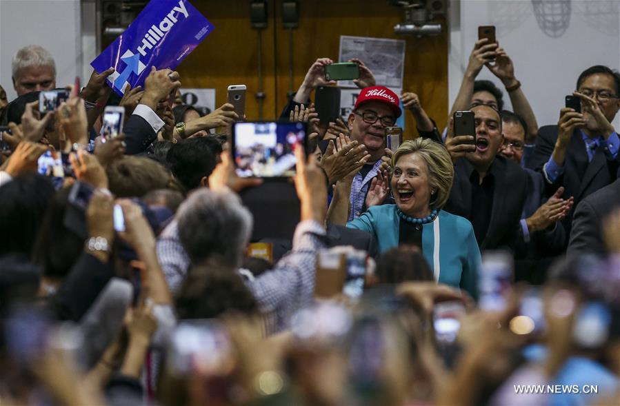 Democratic presidential candidate Hillary Clinton greets supporters as she campaigns at East Los Angeles College in Los Angeles, the United States, May 5, 2016.