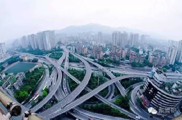 A labyrinth-like overpass in China's southwestern municipal city of Chongqing [Photo / Wechat]