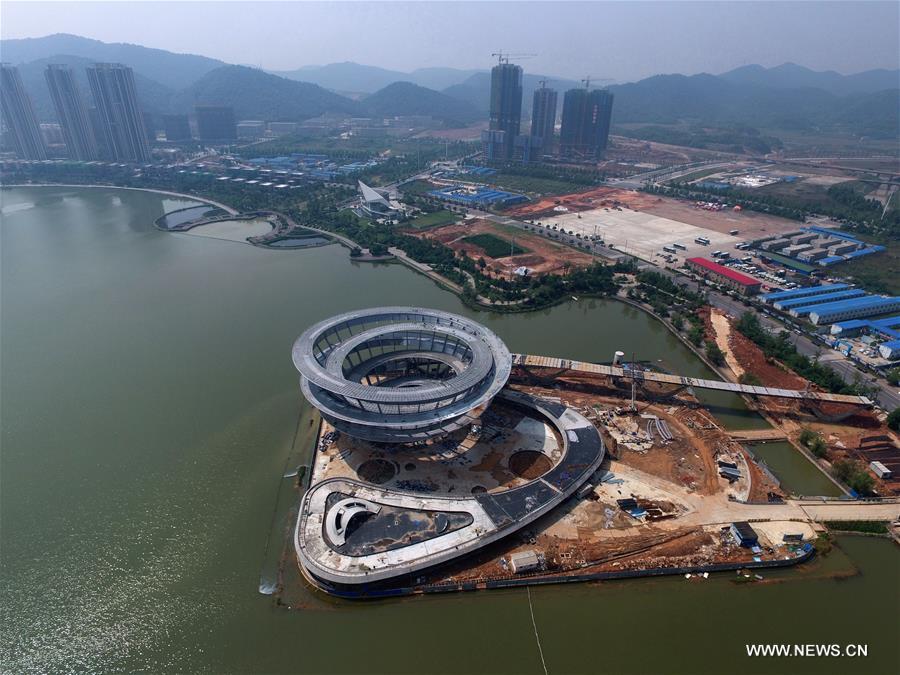 Made from 7000 tonnes of steel, the spiral sightseeing platform is 35 meters high with a diameter of 86 meters