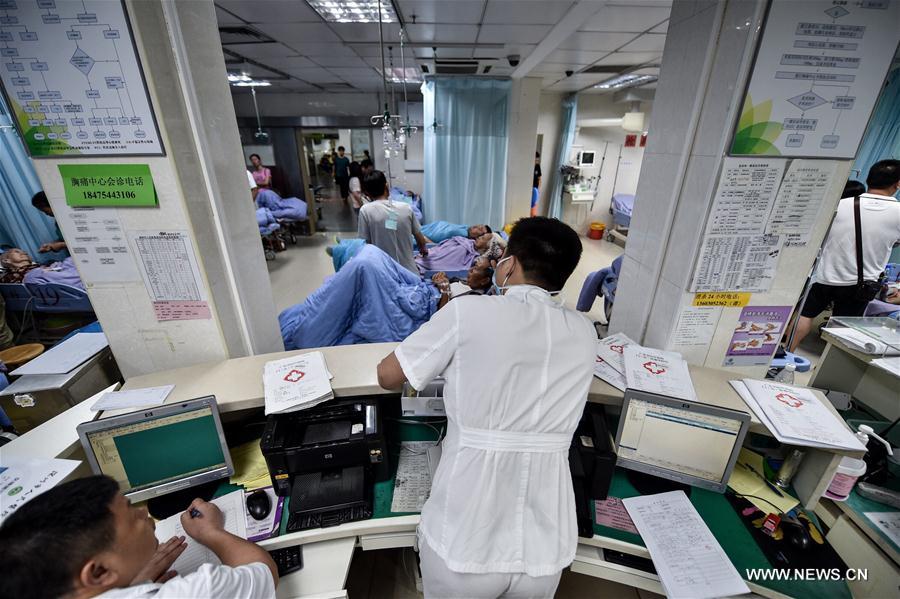 CHINA-SHENZHEN-MALE NURSES (CN)
