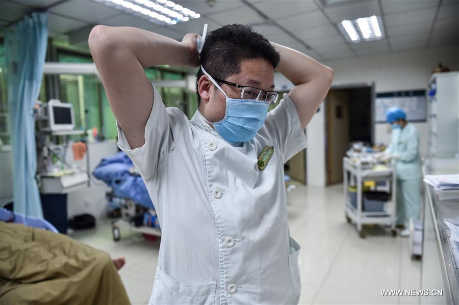 CHINA-SHENZHEN-MALE NURSES (CN)