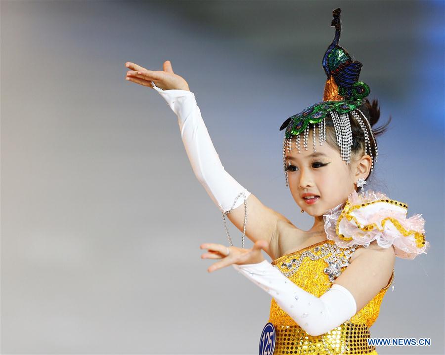 CHINA-QINGDAO-FASHION WEEK-MINI MODELS CONTEST(CN)