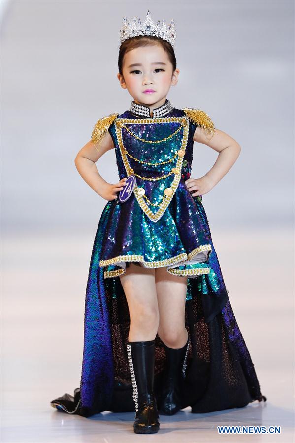 CHINA-QINGDAO-FASHION WEEK-MINI MODELS CONTEST(CN)