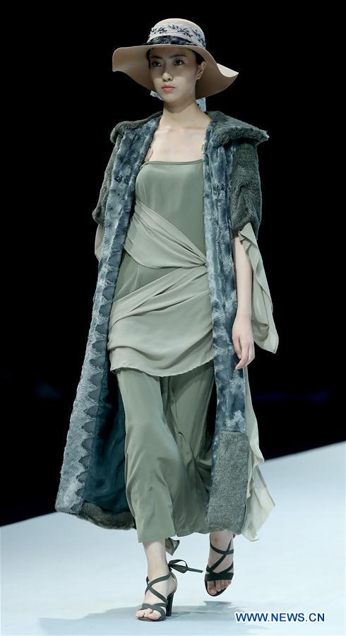 CHINA-BEIJING-GRADUATE FASHION WEEK (CN)