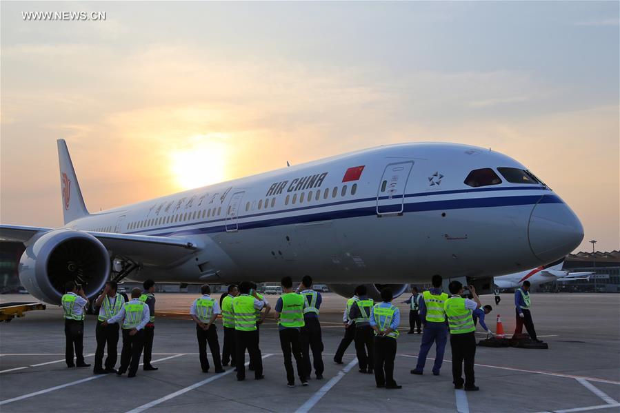 (CORRECTION)#CHINA-BEIJING-AIR CHINA-BOEING 787-9 DREAMLINER (CN)