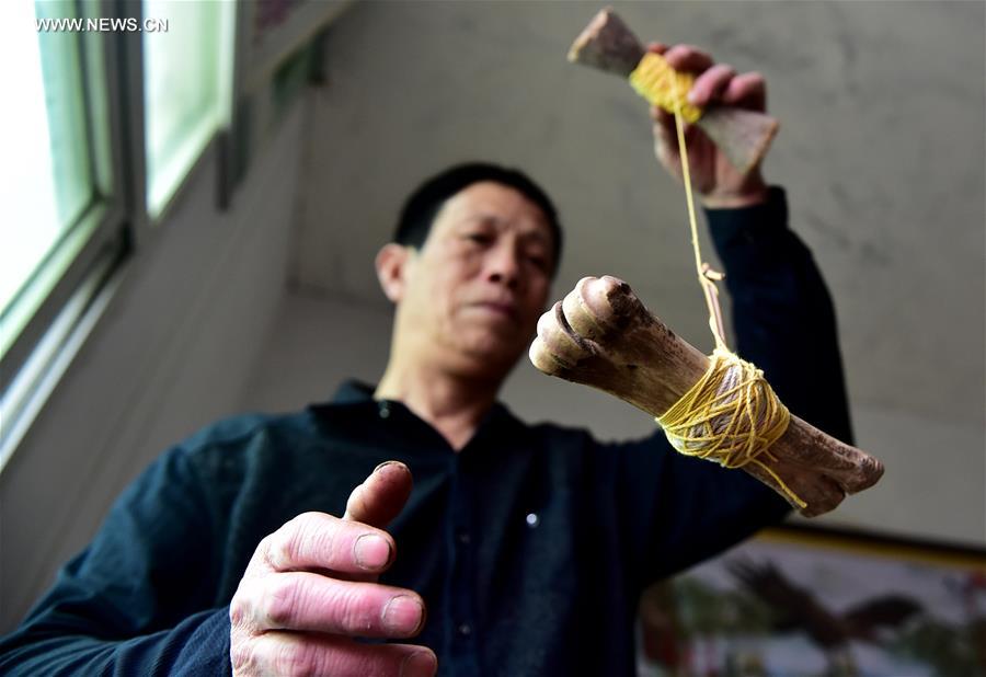 CHINA-ANHUI-BENGBU-TIGER-HEAD SHOES INHERITORS (CN)
