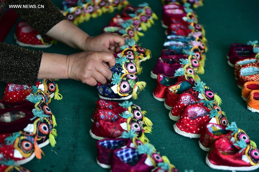 CHINA-ANHUI-BENGBU-TIGER-HEAD SHOES INHERITORS (CN)