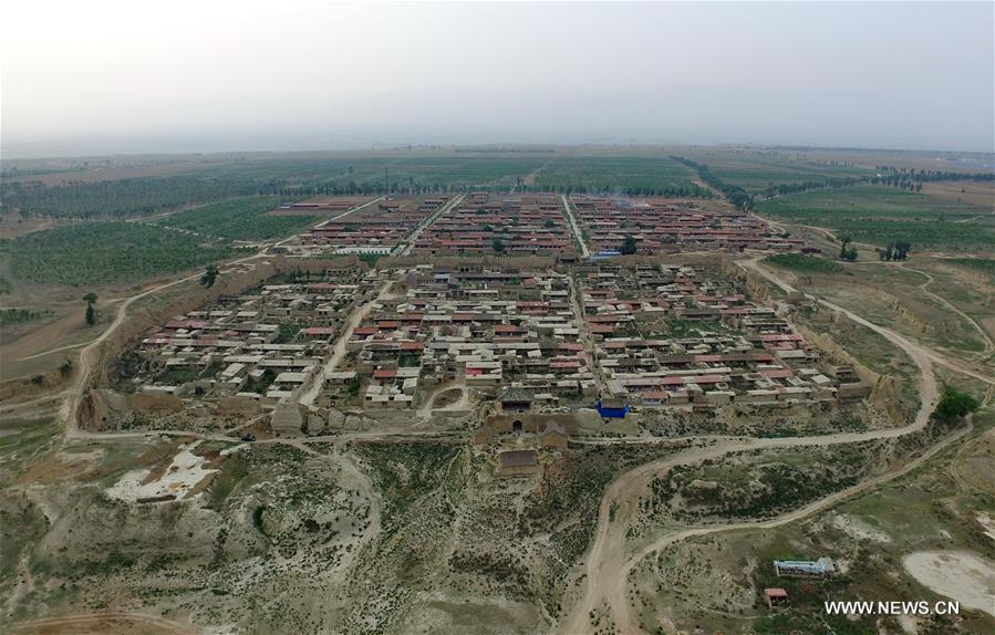 Kaiyangbu Village, 350 meters from west to east and 210 meters from south to north, is an ancient village with 2,000 years' history. 