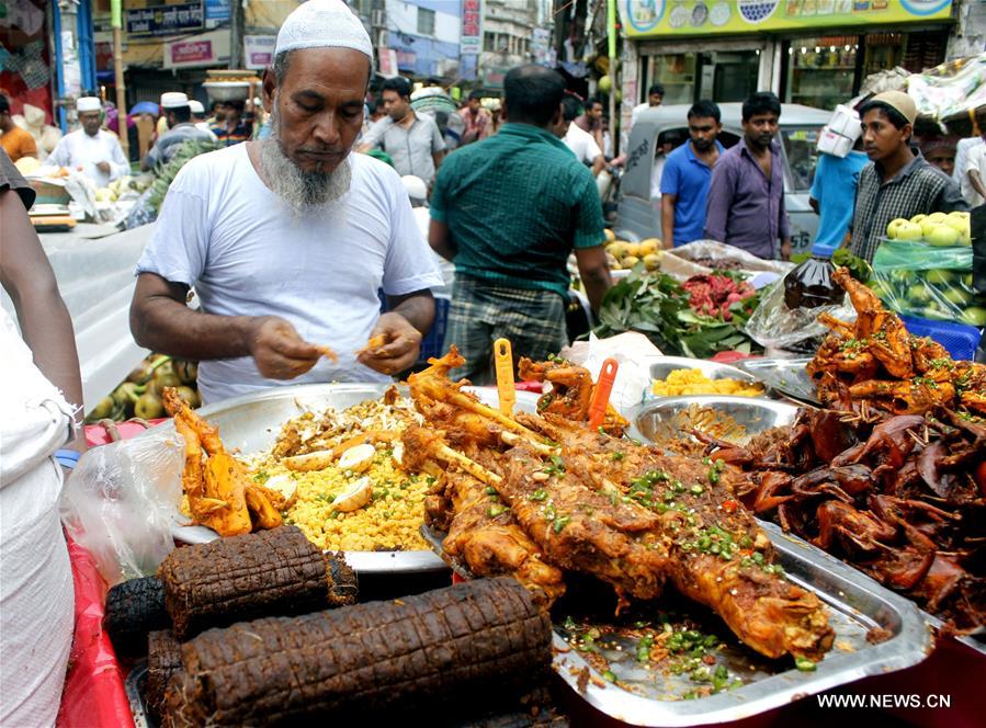 BANGLADESH-DHAKA-RAMADAN-IFTAR