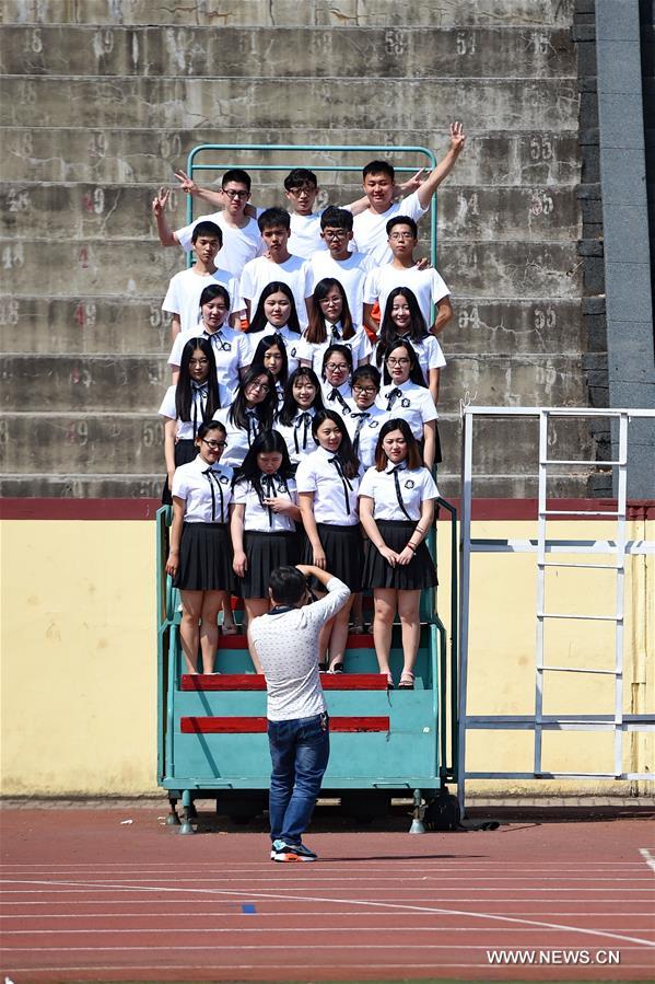 CHINA-JILIN-UNIVERSITY-GRADUATION PHOTO (CN)