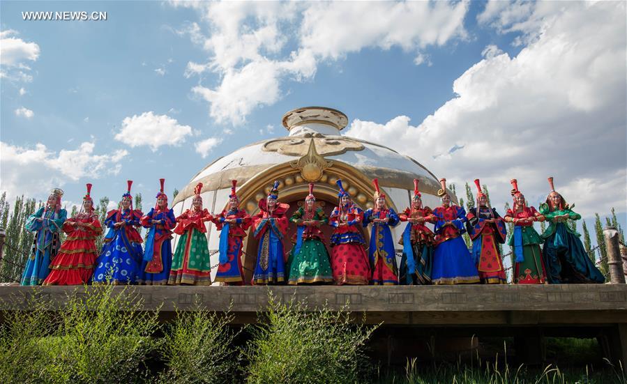 #CHINA-HOHHOT-COSTUME SHOW (CN)