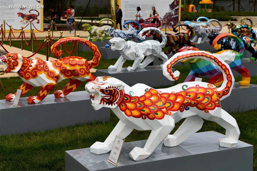 CHINA-YUNNAN-EXHIBITION-TIGER SCULPTURE (CN)