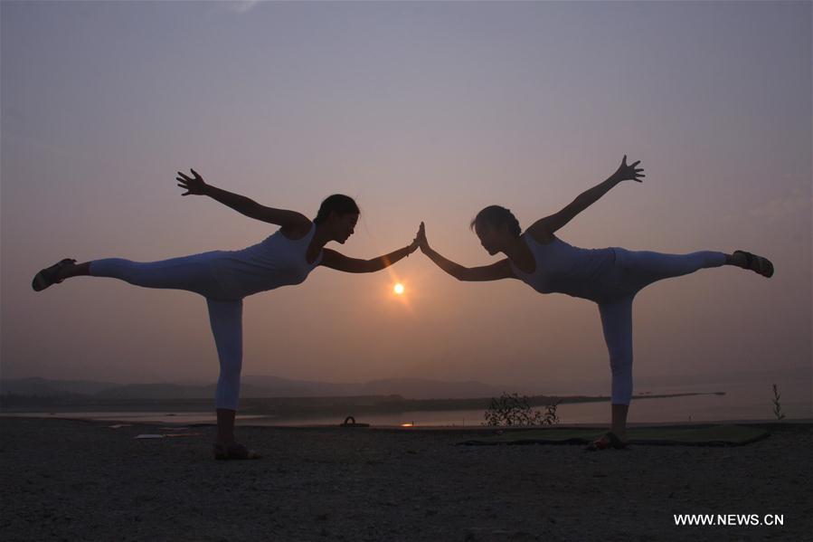 #CHINA-INT'L YOGA DAY-CELEBRATION (CN)