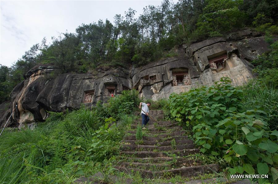 The Bazhong Grottoes feature carving and painting of the figures in Tang Dynasty. 