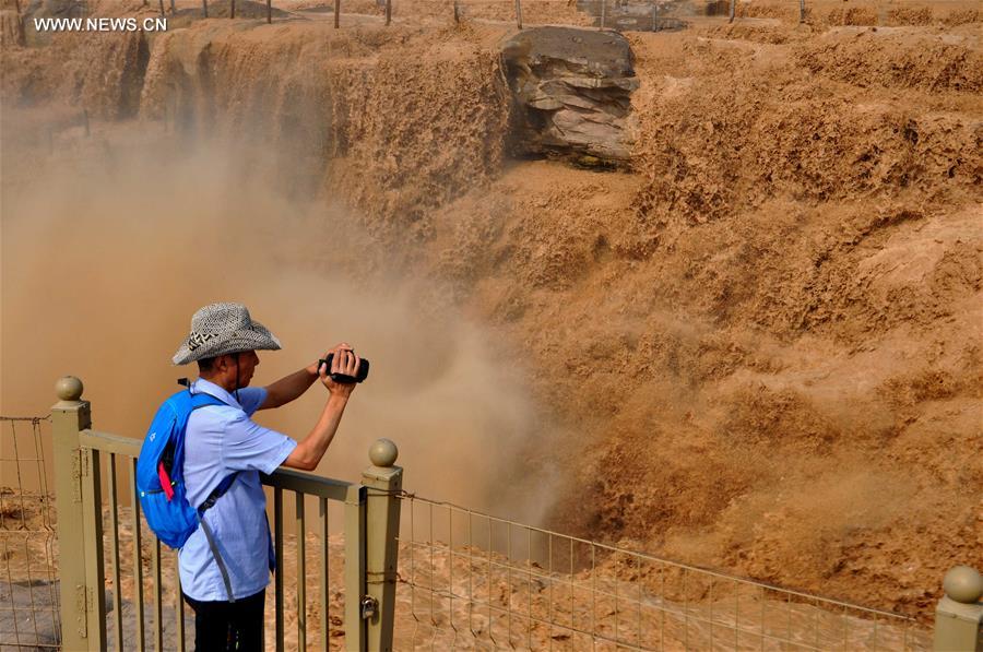 #CHINA-SHANXI-HUKOU WATERFALL (CN)