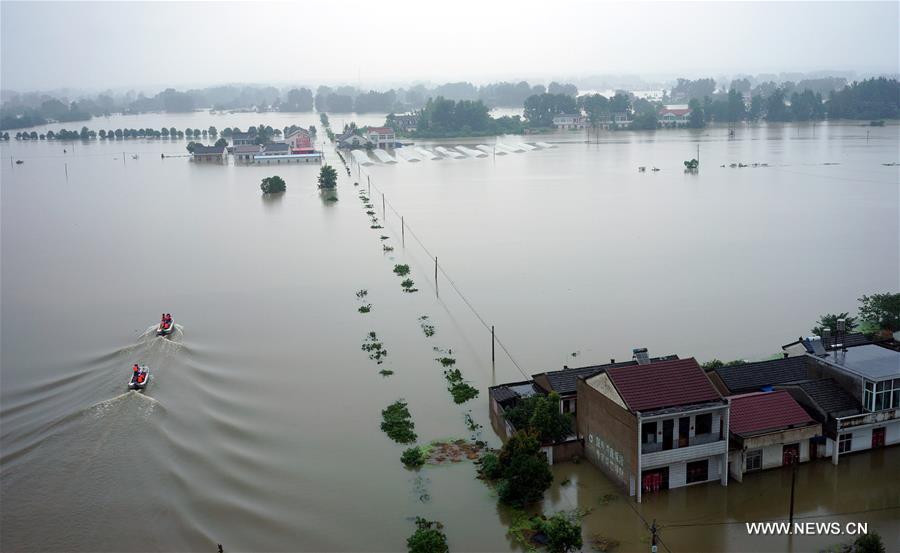  Torrential rainfall in Shucheng since June 30 and rain-triggered dike breaches have affected 300,000 people, destroyed 370,000 mu (about 24,667 hectares) of crops and forced 44,870 to relocate