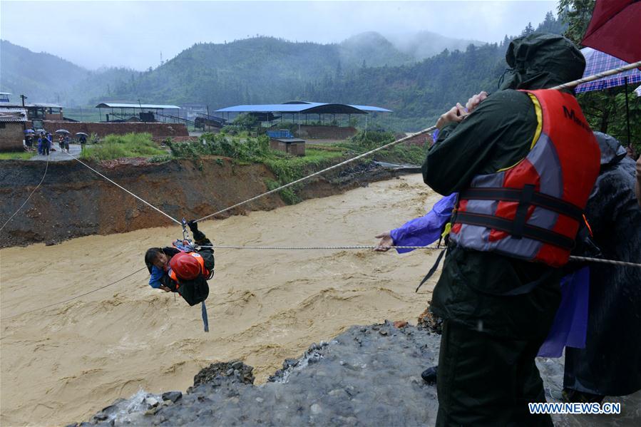 #CHINA-GUIZHOU-HEAVY RAIN-EVACUATION (CN)