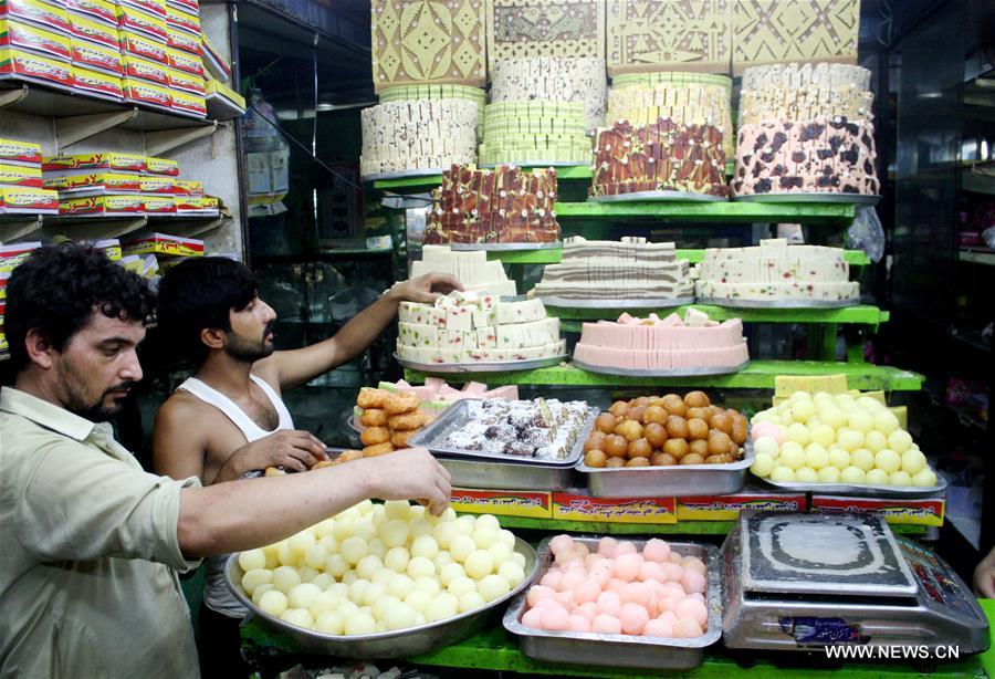 PAKISTAN-PESHAWAR-EID AL-FITR-PREPARATION